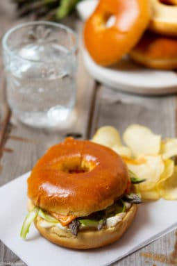 Recette de bagels végétariens aux asperges vertes crues